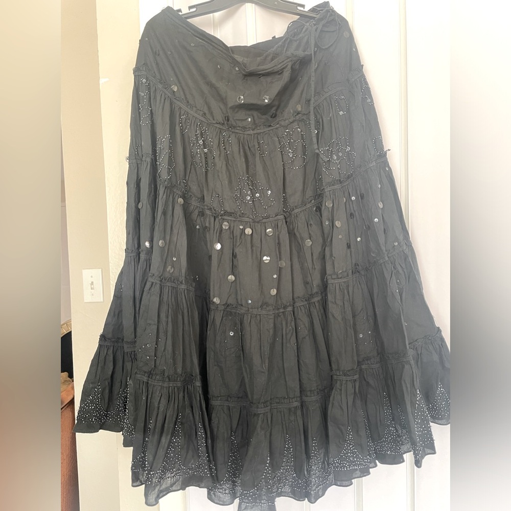Elegant bcbg max vintage Black Embellished Skirt made in India 100..% cotton